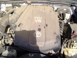 2013 TOYOTA TACOMA WHITE SR5 CREW CAB 4.0 AT 4WD.  Z24846